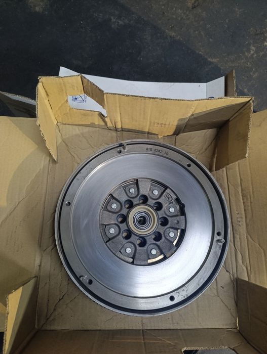 Демпферен маховик за  Mercedes  Vito  2.2 дизел