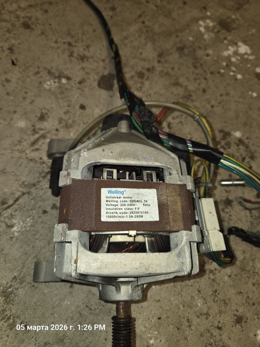 Двигатель стиральной машинки  от Beko