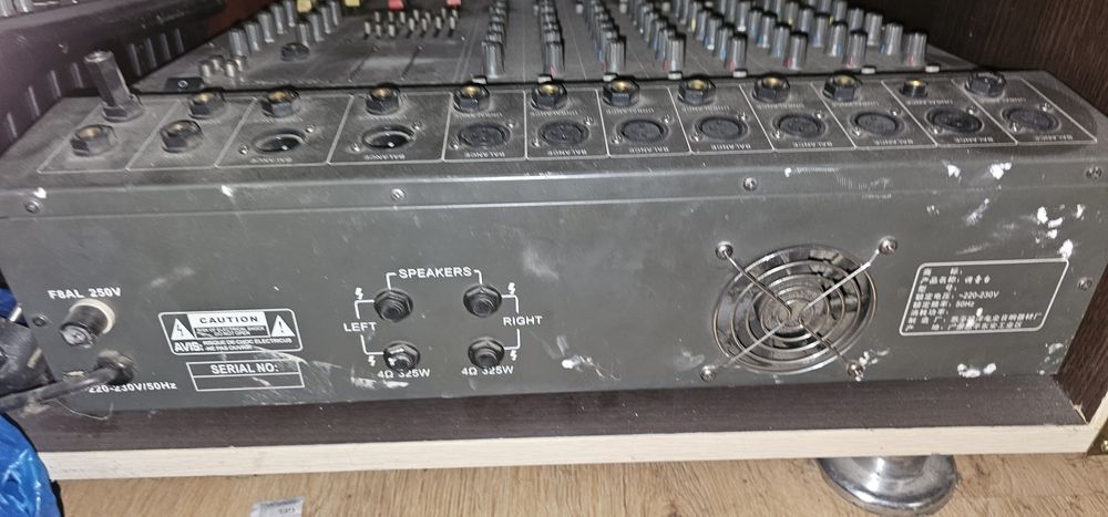 Микшер 8 канала.300ват.