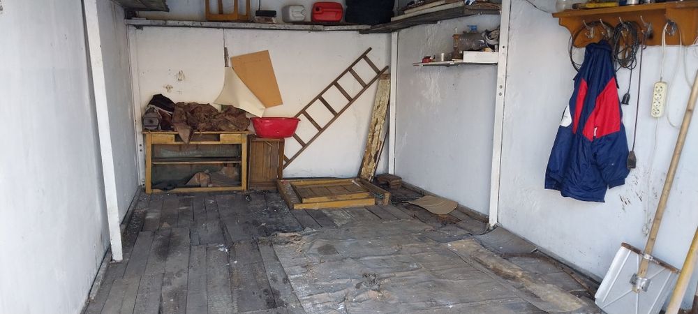 Продам капитальный  гараж.