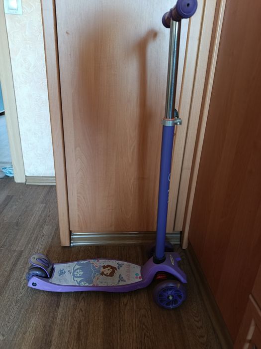 детский самокатт