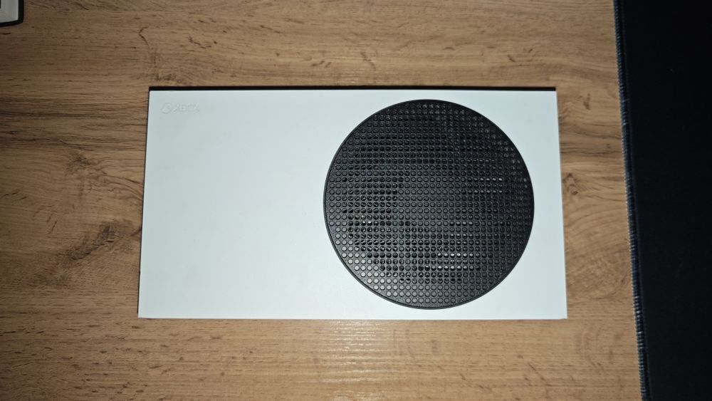 Xbox series s два джойстика