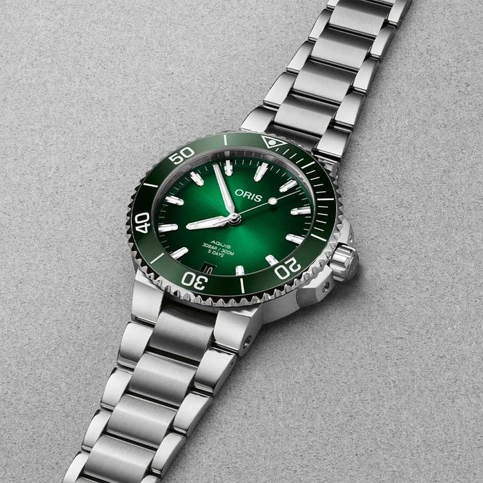 Oris Aquis Date Calibre 400-2 Automatic Green (41.5mm) | NOU | Full Set |