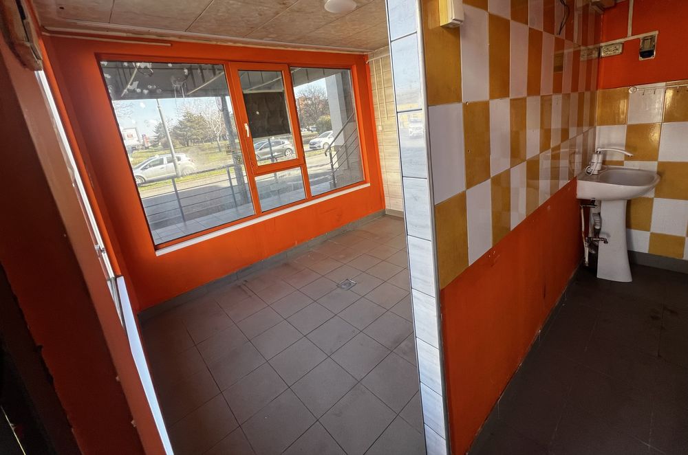 Spatiu comercial ultracentral cu terasa pe bulevard Arad