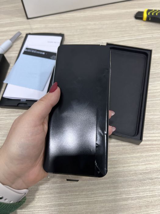 Продается samsumg flip 4