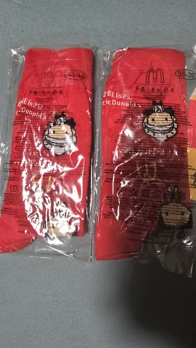 Set oficial McDonald’s x Friends – colecție completă