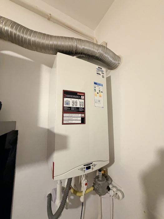 Mobila bucatarie echipata