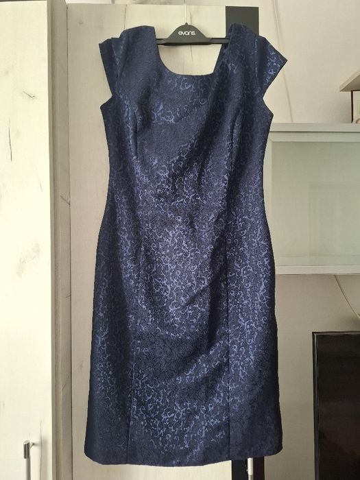 Rochie albastra cu detalii