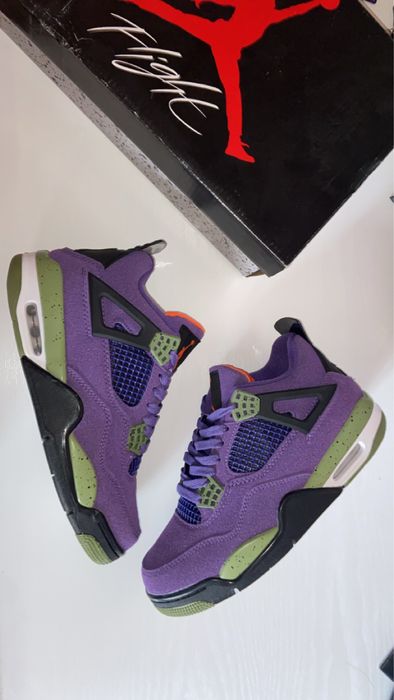 Jordan 4 Retro.