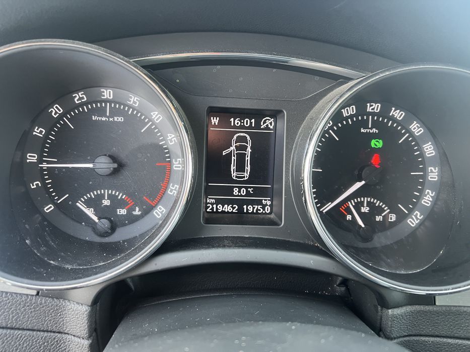 Skoda Superb 2.0 TDI  170CP DSG