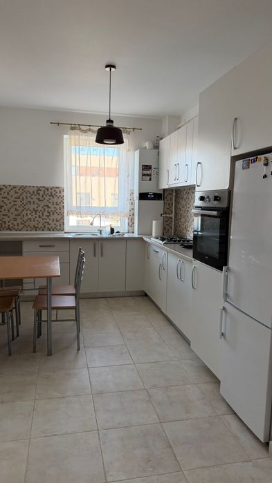 Apartament de închiriat(Maurer)