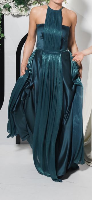 Платье вечернее нарядное