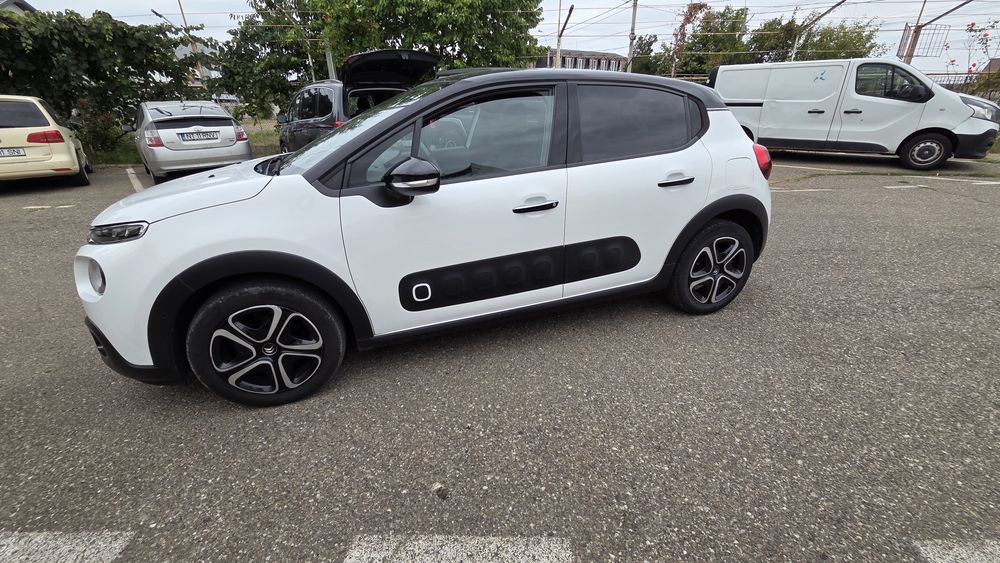 Citroën C3 Shine AUTOMATA 1.2 Benzină 110 CP  | KEYLESS | CAMERĂ | CARPLAY