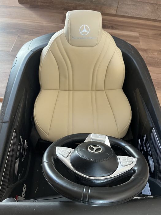 Детска акумулаторна кола Мерцедес