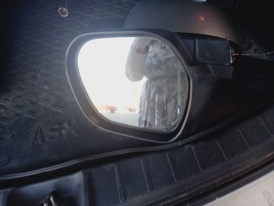 Боковой зеркало серый