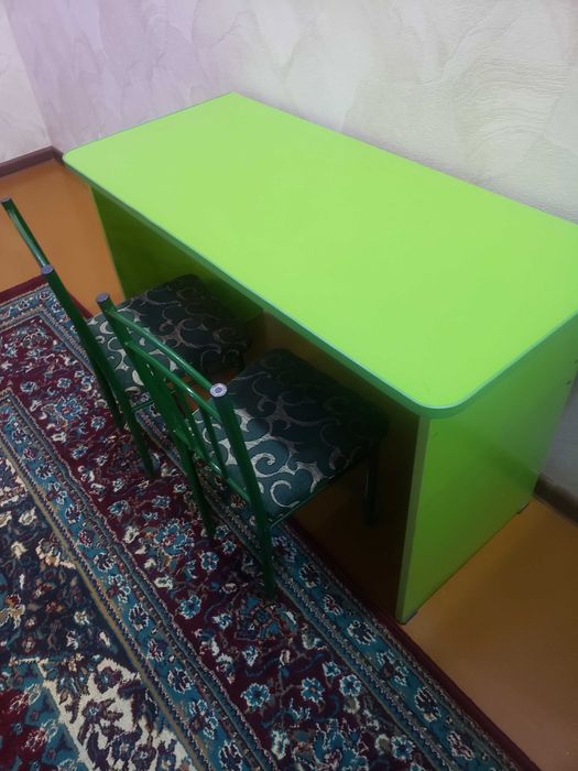 Парта для младших детей