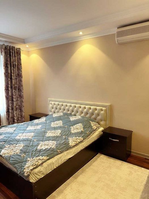 V3506 ПРОДАЕТСЯ3 3/1/4 на: ул Жангох,Ц-15 Ор.р:Абай Карзинка 70м2