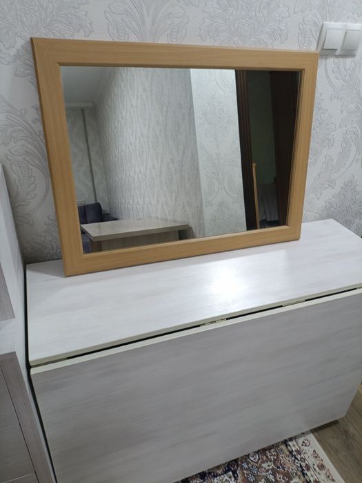 Продам навесное зеркало!