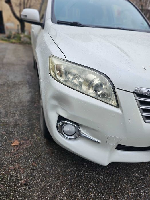 Тойота РАВ 4 2012