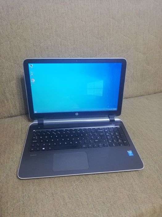 Vând laptop HP i3