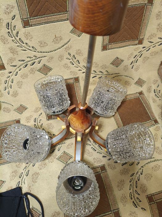 Хрустальная люстра,пяти рожковая