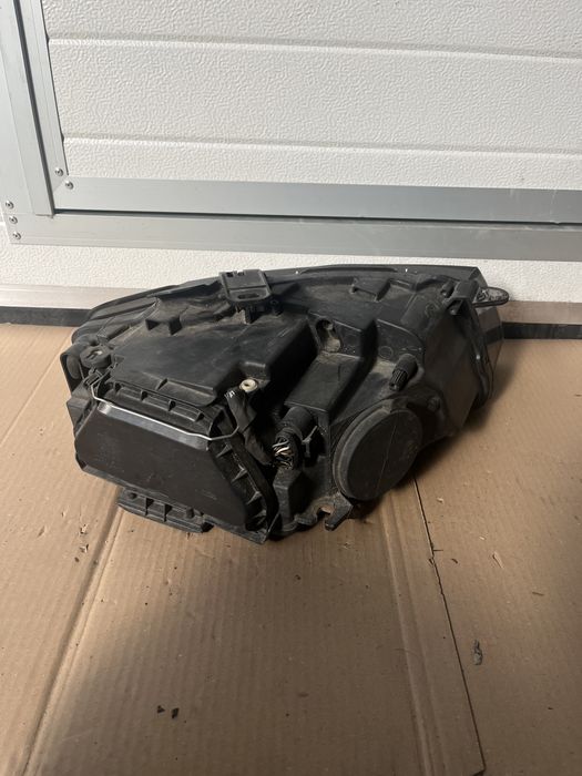 Far / faruri stânga-dreapta Audi A5 2009