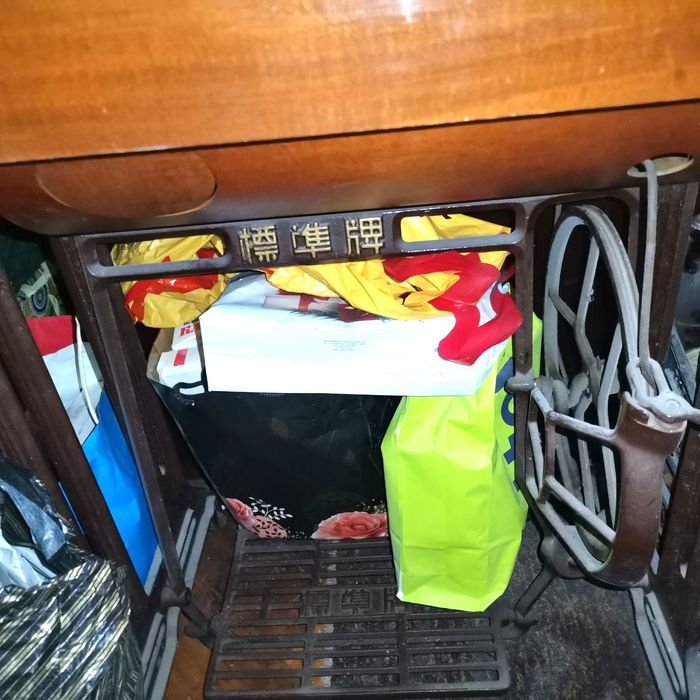 Стара китайска шевна машина