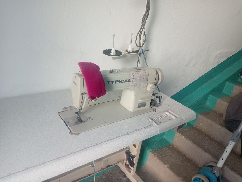 Швейная машинка тупикал