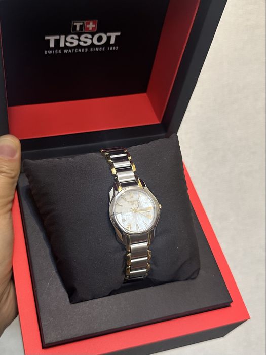 Часы tissot оригинал продам дешева