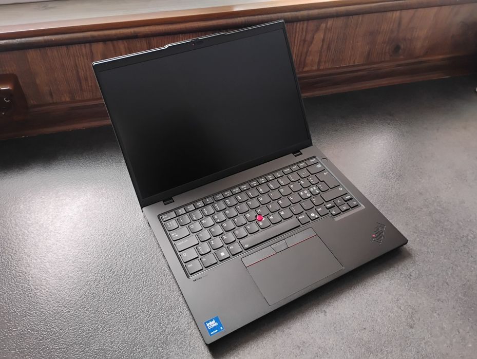 Laptop Lenovo - Intel Ultra 5 - 24GB - LTE - 5G - Arc Xe