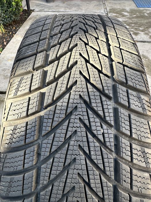 Goodyear Ultragrip Performance З 215/45R18 93V XL FR