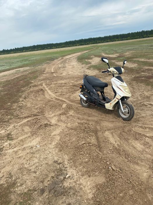 Продам скутер 50куб
