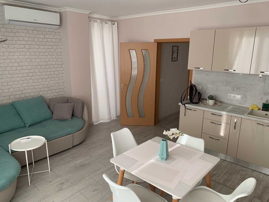 Дава се под наем Двустаен апартамент в Бургас, Сарафово - 70 кв.м за 250 € - Снимка #3