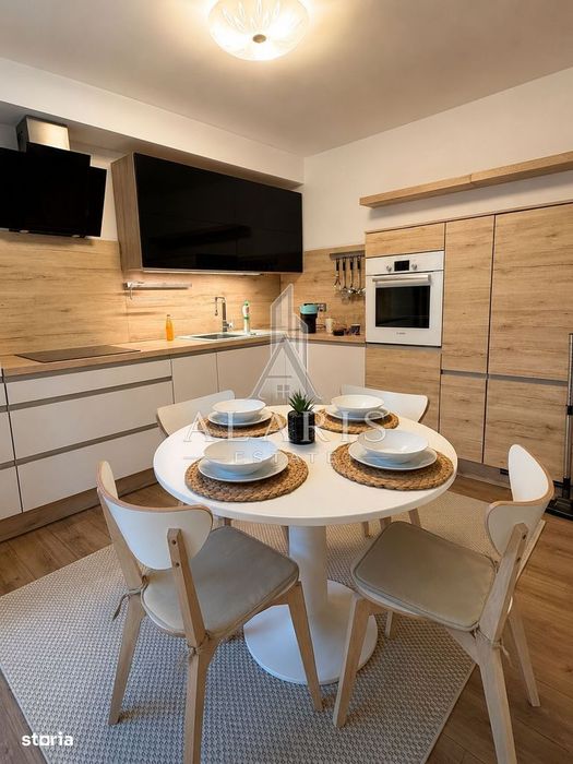 Casa de lux cu 5 camere, 3 bai, zona Aradului