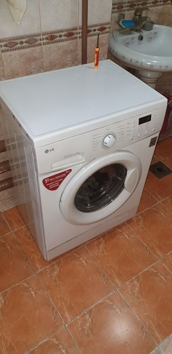 LG kir yuvish mashinasi sotiladi