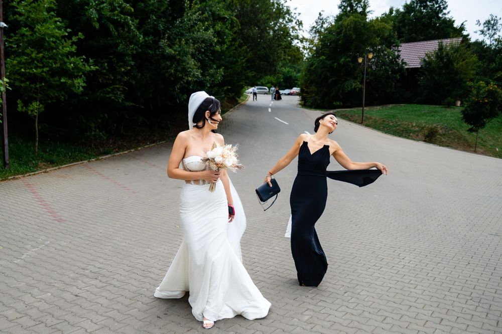 Vand rochie de mireasa