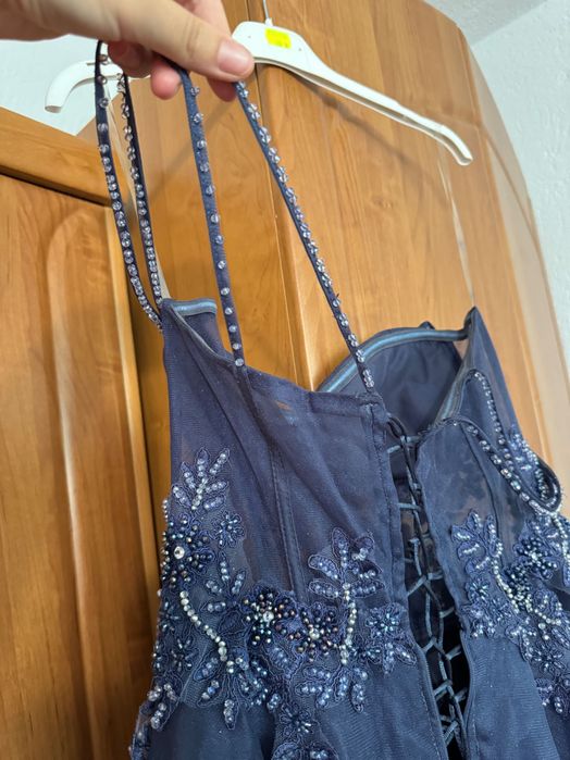 официална рокля с мъниста