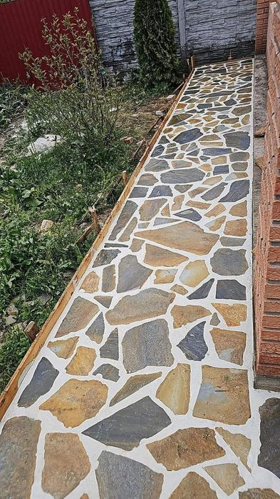 Piatră naturală vând si montez