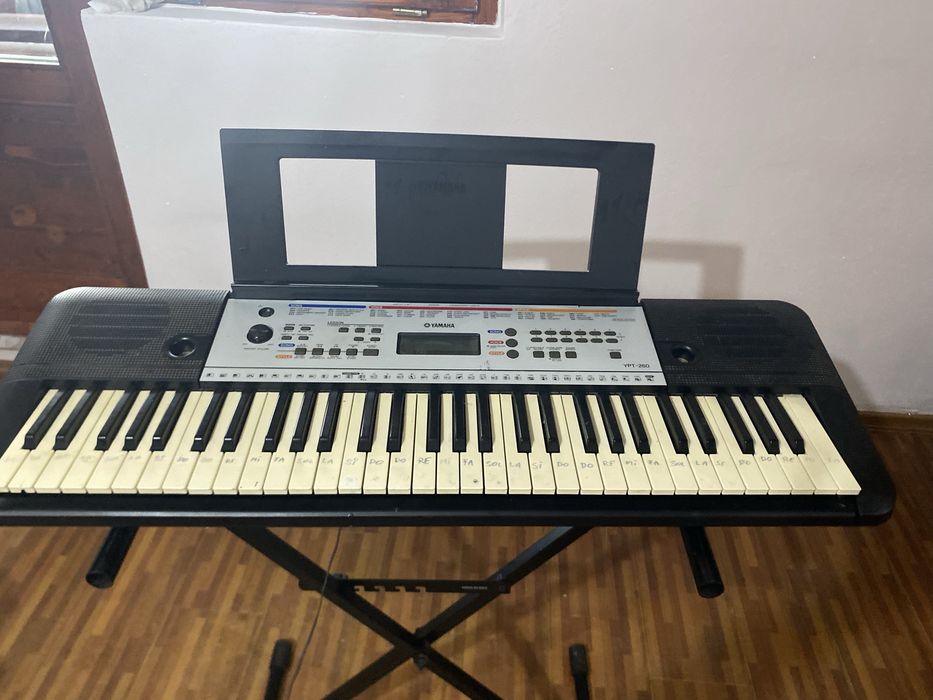 Vand orga la mana a doua , yamaha 36 de clape