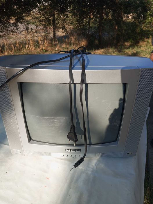 Лампов Телевизор NEO