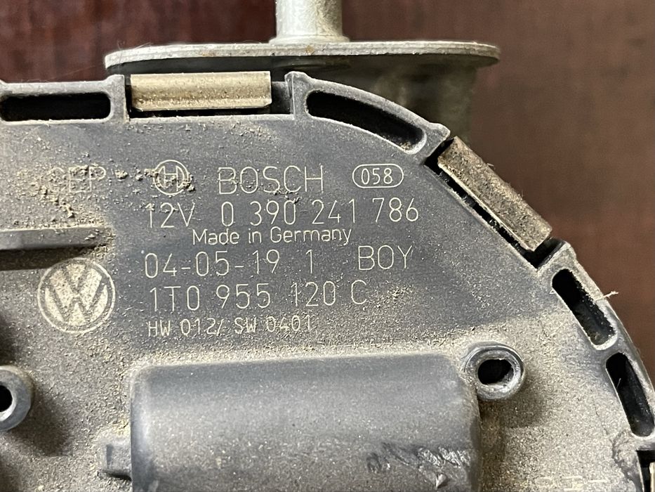 Моторчета за предни чистачки за Vw Touaran