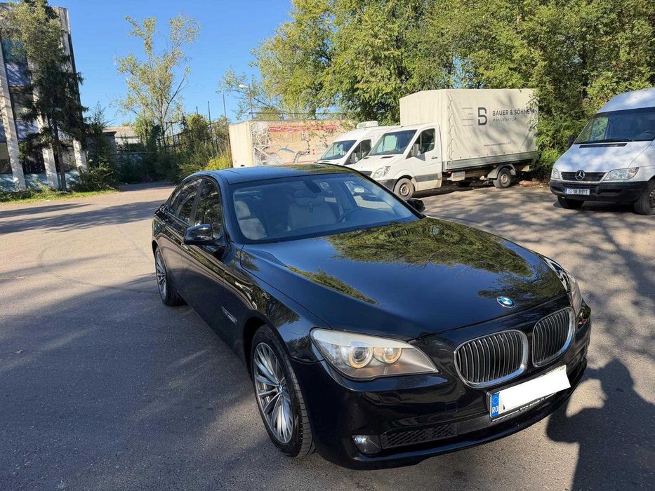 BMW 740d xDrive – 2012 – Stare impecabila