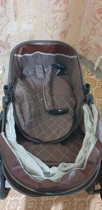 Продам детскую коляску