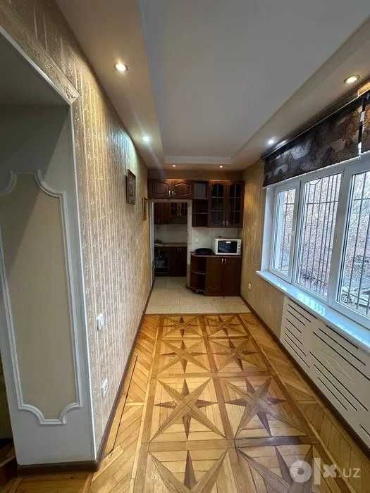 Сарабустон у метро Космонавтов — 4 комнаты, 80 м²`