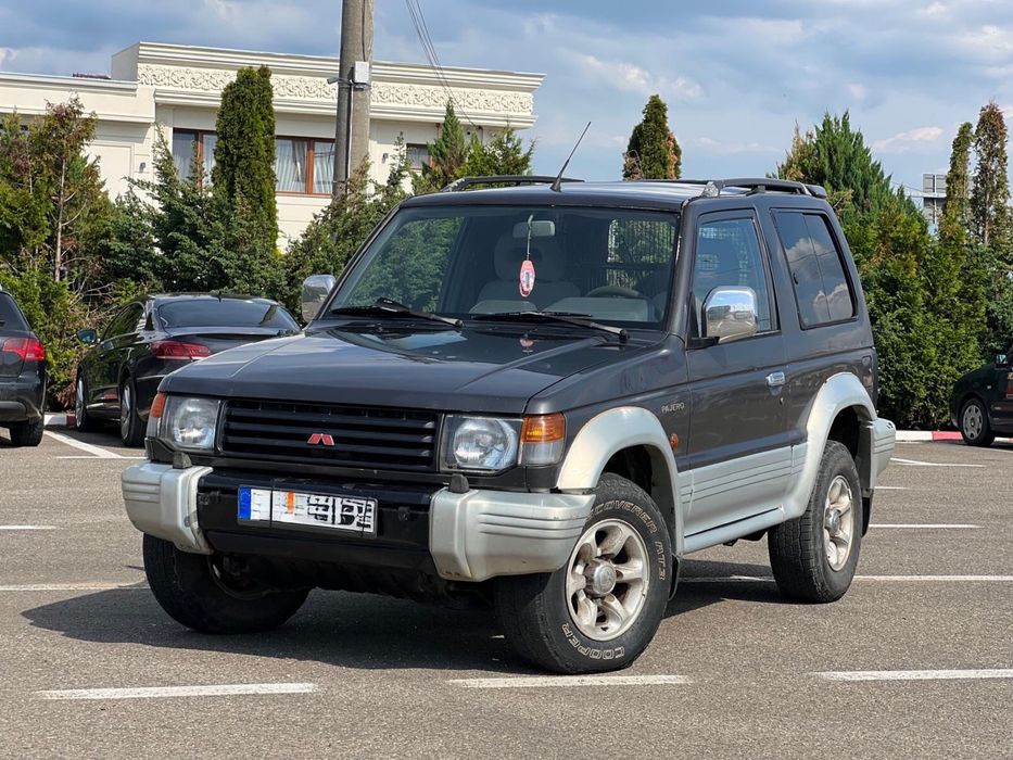 MITSUBISHI Pajero 1995 — imagine 2