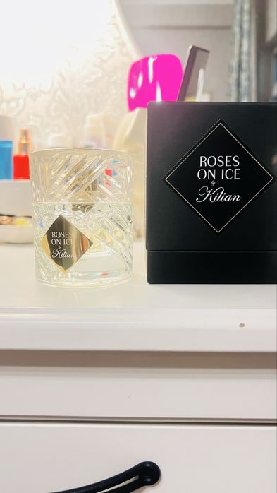 Roses on ice by Kilian