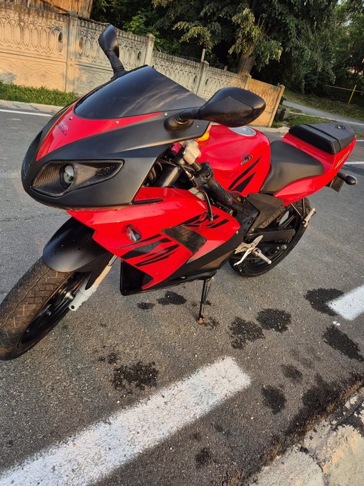 Vând motocicleta rieju 125