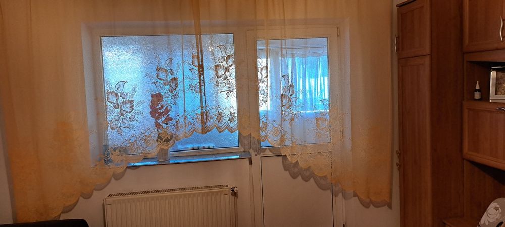 Vind  perdea  ,culoare  portocaliu