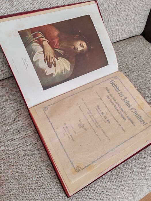 Biblie veche 1920 cu ilustrații color