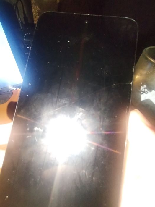 Vând telefon mobil